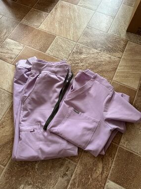 FIGS Lavender Haze Scrub Set